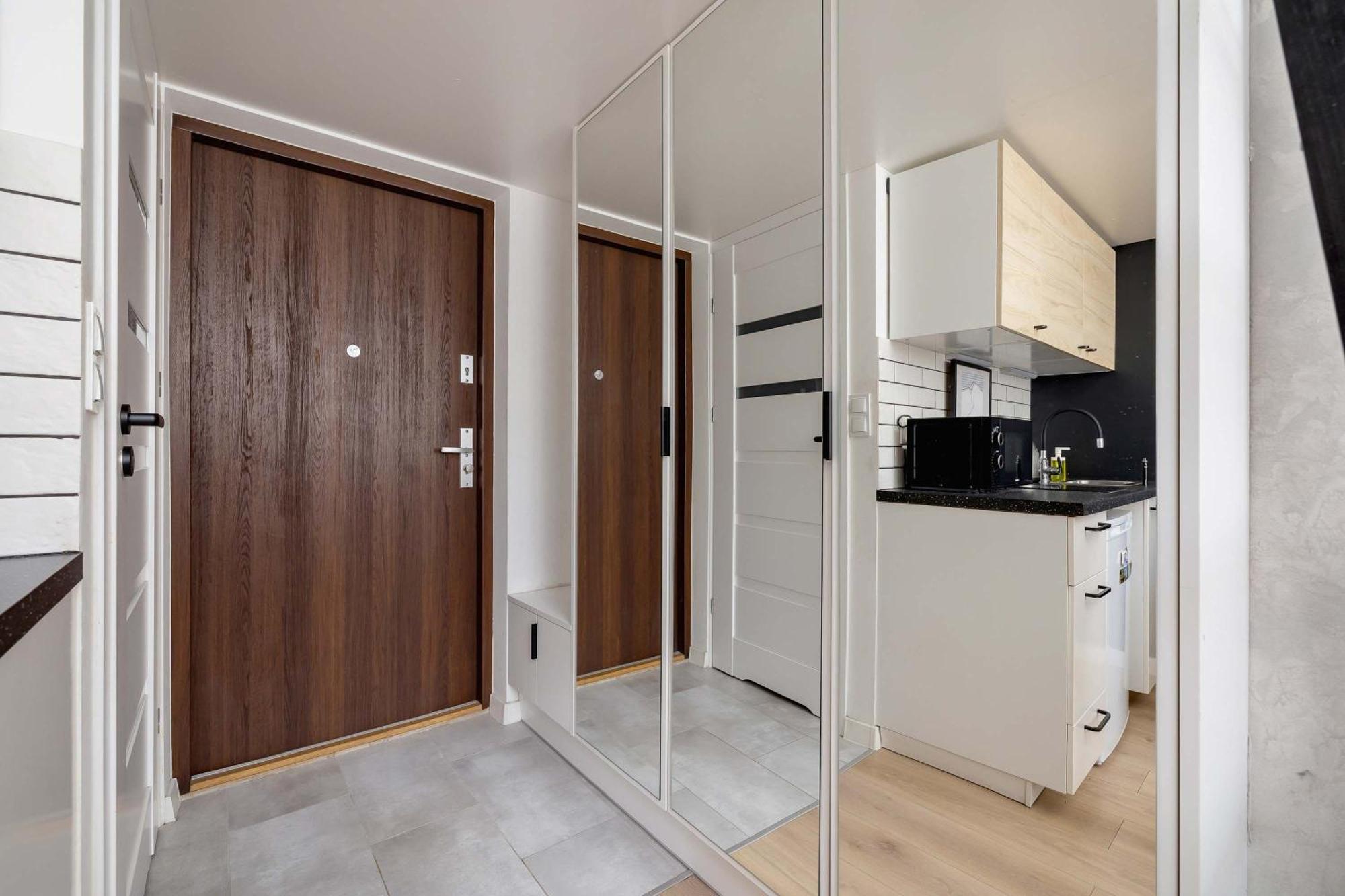 Cozy On Mickiewicza Street In Close To The Old Town By Renters Apartament Kraków